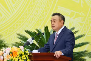 Ông Trần Sỹ Thanh phát biểu nhận nhiệm vụ.