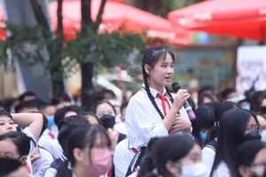 Học sinh trường THCS Giảng Võ(quận Ba Đình) chia sẻ tại diễn đàn Điều em muốn nói.