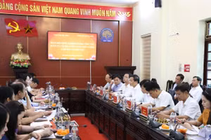 Quang cảnh buổi làm việc.
