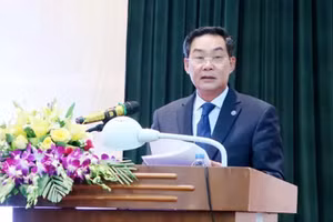Phó Chủ tịch thường trực UBND TP Hà Nội Lê Hồng Sơn. (Ảnh: IT).