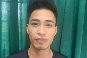  Dương Văn Sơn tại cơ quan công an. 