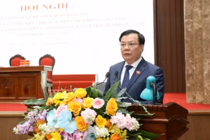 Ông Đinh Tiến Dũng, Ủy viên Bộ Chính trị, Bí thư Thành ủy Hà Nội phát biểu.