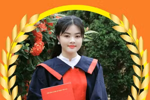 Em Phạm Thị Vân Anh nữ sinh đạt thủ khoa khối D01 trong Kỳ thi tốt nghiệp THPT năm 2023.