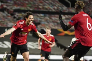 Đè bẹp AS Roma 6-2, Man Utd đặt một chân vào chung kết Europa League