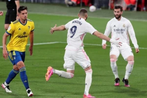 Chỉ cần "bùng nổ" 10 phút, Real Madrid đã thắng dễ Cadiz 3-0. (Ảnh: Getty).