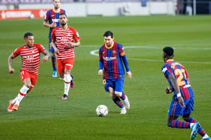 Messi ghi bàn, Barca vẫn thua sốc Granada