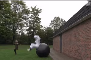 Hậu quả tê tái của các chàng trai "có máu" thích thể hiện trong người