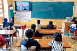 Giờ lên lớp của cô trò Trường phổ thông dân tộc bán trú TH&THCS Xà Hồ.