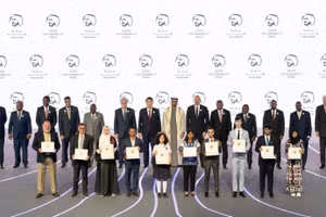 Trao giải cho 10 người chiến thắng Giải thưởng Bền vững Zayed năm 2023. 