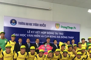 Trường ĐH đầu tiên tài trợ cho một đội bóng chơi ở V-League 2016