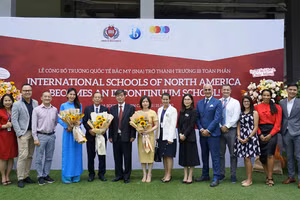 Các đại biểu tham dự lễ công bố Trường Quốc tế Bắc Mỹ trở thành trường IB Toàn phần 