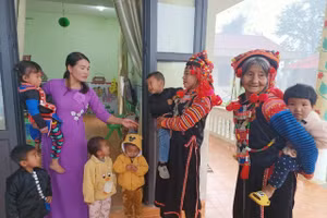 Gỡ khó dạy tiếng Việt cho trẻ vùng cao