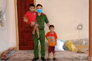 2 cháu nhỏ đã được lực lượng Công an huyện Vũ Quang giải cứu thành công.