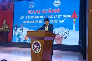 ThS. Đoàn Văn Minh, Phó Giám đốc Trung tâm khai mạc chương trình.