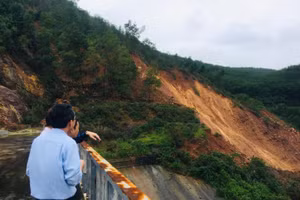 Thuỷ điện Hương Điền.