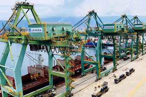 Đây chuyền sản xuất tại cảng Vũng Áng.