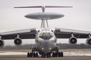Một chiếc Beriev A-50 của Nga diễn tập tại Căn cứ Không quân Machulishchy gần Minsk, Belarus, ngày 3/3. (Ảnh: AP)