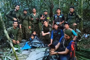 Chùm ảnh giải cứu 4 em nhỏ mất tích 6 tuần sau tai nạn máy bay 