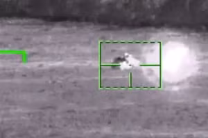 Video cá sấu Ka-52 diệt xe tăng ở Donetsk 