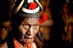 Chùm ảnh bộ lạc với một quá khứ tàn bạo