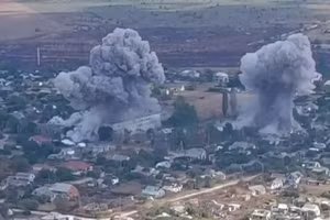 Nga tấn công doanh trại của Ukraine.