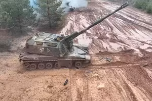 Pháo tự hành Msta-S của Nga trên chiến trường.