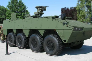 Xe bọc thép chở quân Rosomak.