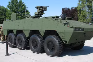 Xe bọc thép chở quân Rosomak.