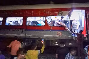 Vụ tai nạn được xem là nghiêm trọng nhất ở Ấn Độ trong hơn 10 năm.