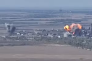 (Ảnh chụp từ clip)