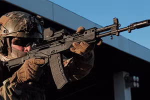Súng trường AK-12.