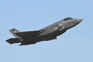 Tiêm kích F-35.