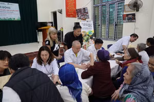 Đa dạng các chương trình nâng cao ý thức bảo vệ gấu năm 2024