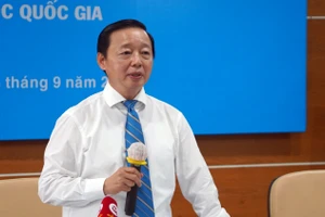 Phó Thủ tướng Trần Hồng Hà chủ trì buổi làm việc với 2 Đại học Quốc gia tại ĐH Quốc gia TPHCM, sáng 6/9. Ảnh: Mạnh Tùng