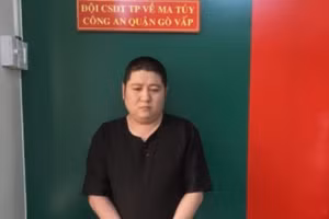 Ngô Minh Hải tại cơ quan điều tra. (Ảnh: Công an TPHCM)