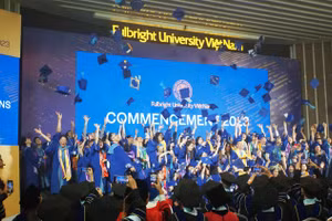 72 tân cử nhân đầu tiên của Trường ĐH Fulbright Việt Nam. Ảnh: Mạnh Tùng