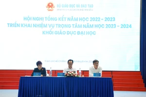 Hội nghị tổng kết năm học 2022-2023, triển khai nhiệm vụ trọng tâm năm học 2023-2024 khối giáo dục đại học. Ảnh: Như Quỳnh.