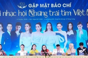 BTC thông tin về Đại nhạc hội "Những trái tim Việt Nam". Ảnh: Bình Thanh