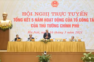 Thủ tướng chủ trì Hội nghị trực tuyến tổng kết 5 năm Tổ công tác. Ảnh VGP/Quang Hiếu