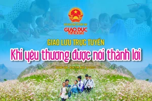 Giao lưu trực tuyến “Khi yêu thương được nói thành lời”