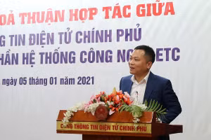 Tổng Giám đốc Cổng TTĐT Chính phủ Nguyễn Hồng Sâm phát biểu tại lễ ký kết. Ảnh: VGP/Hoàng Giang