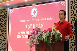 Ông Phạm Quang Sáng - Phó Chủ tịch Hội Chữ thập đỏ tỉnh Thái Nguyên phát biểu tại chương trình