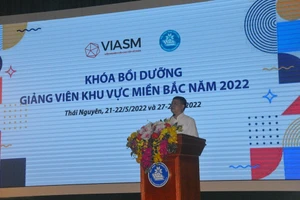 Khoá bồi dưỡng cho giảng viên khu vực miền Bắc năm 2022 do Đại học Thái Nguyên phối hợp với Viện nghiên cứu cao cấp về Toán (VIASM) tổ chức