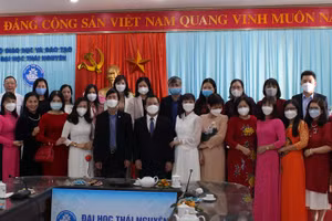 Đại học Thái Nguyên đã tổ chức gặp mặt nữ cán bộ quản lý và nhà khoa học nữ tiêu biểu nhân dịp kỷ niệm Ngày Quốc tế phụ nữ