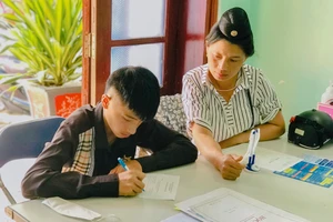 Học sinh sau tốt nghiệp THCS đăng ký học nghề tại Trường Cao đẳng Nghề Điện Biên.