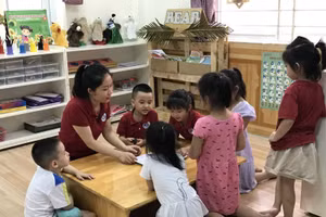 Giờ học của các cháu HS Trường MN thực hành Hoa Sen (ảnh chụp thời điểm HS còn đi học)