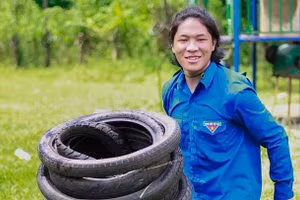 Nam sinh người Hà Nhì vượt khó giành học bổng hiếu học