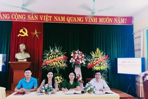 BGH nhà trường cùng tổ chức Đoàn thanh niên chủ trì hội thảo