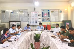 Đoàn công tác kiểm tra thực tế tại Trường THPT Lấp Vò 2.