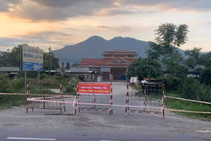 Phong toả chợ Lộc Thủy.
